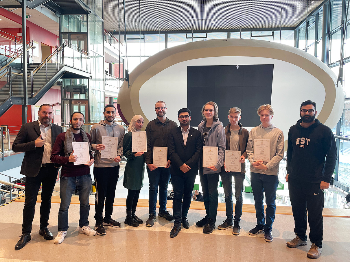 Students innovative app praised by teachers Karlstad University