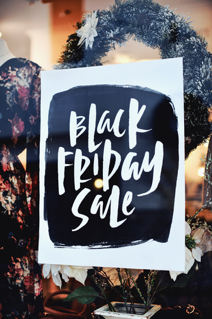 Skylt med texten Black Friday Sale