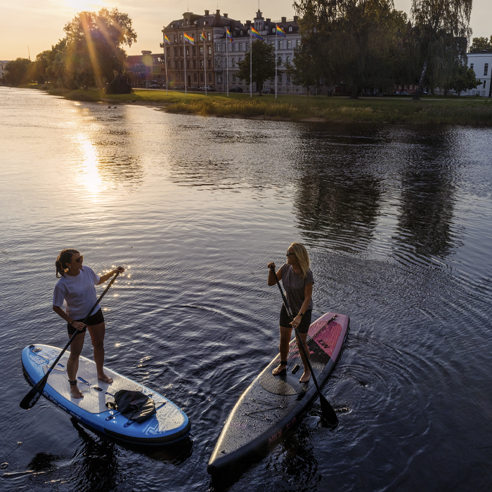 Personer på SUP i Klarälven