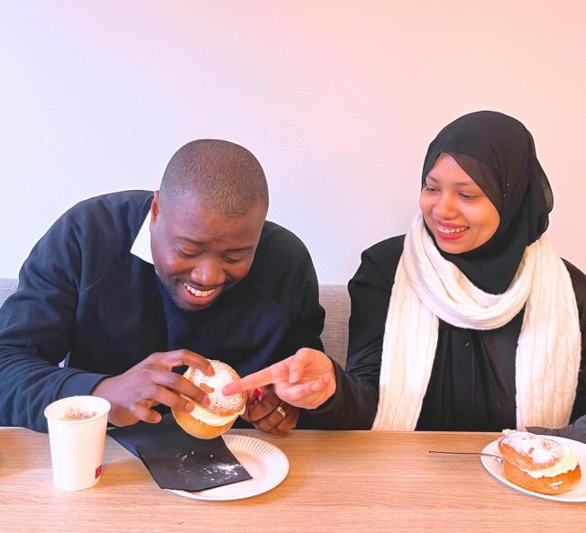 Bwalya and Jannatul trying semla.