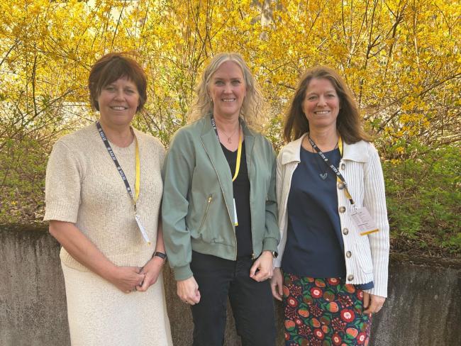 Anette Forssten Seiser tillsammans med två av keynoteföreläsarna: Ulrika Bergmark och  Anette Olin Almqvist.