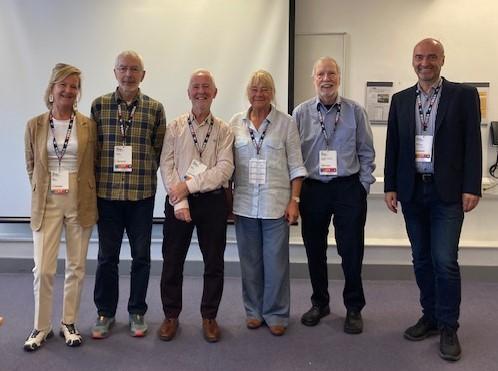 Anke Wegner  Tyskland  Gerard Sensevy  Frankrike  Brian Hudson  Storbritannien  Christina Olin-Scheller  Sverige  Helmut Vollmer  Tyskland  och Martin Rothangel  Österrike  deltog på symposiet.