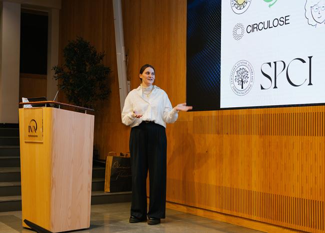 Elise Meurs får sitt pris