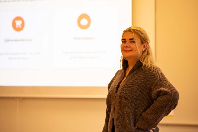 kvinna i klassrum
