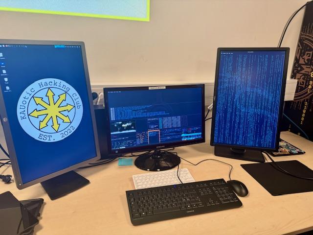 computer at hackrrspace