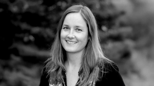 porträtt kvinna svartvit