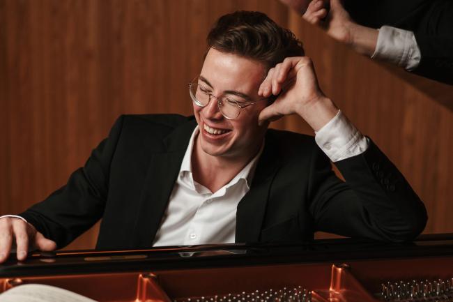 Pianisten Nikita Khnykin  student vid Musikhögskolan Ingesund