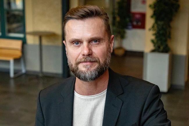 Mats Gustavii  prefekt Institutionen för konstnärliga studier vid Karlstads universitet. 