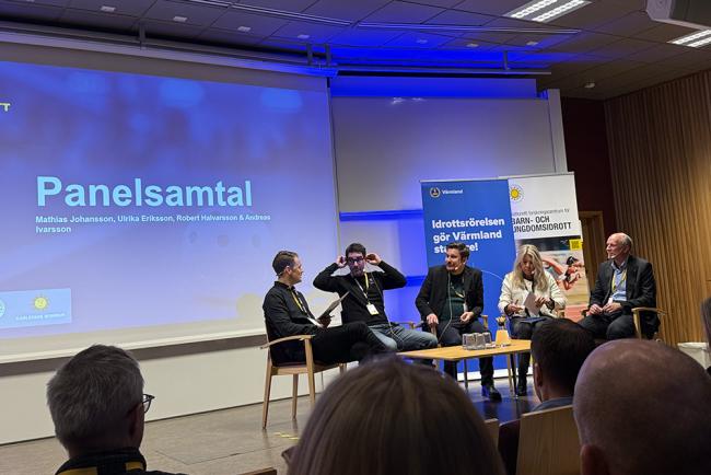 Idrottskonferens ht-2026_3_panelsamtal  fr vänster  Simon Ruuth  Mathias Johansson   Robert Halvarsson  Ulrika Eriksson  Andreas Ivarsson.