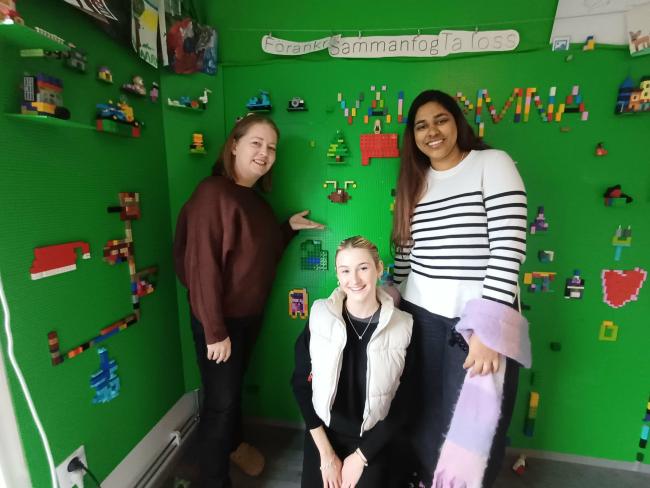 Studenterna bygger lego