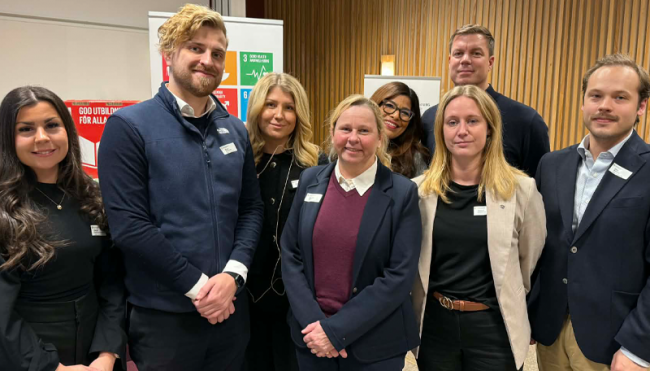 Deltagarna från Saab och Sara Davoudi från Handelshögskolan och Centrum för tjänsteforskning.